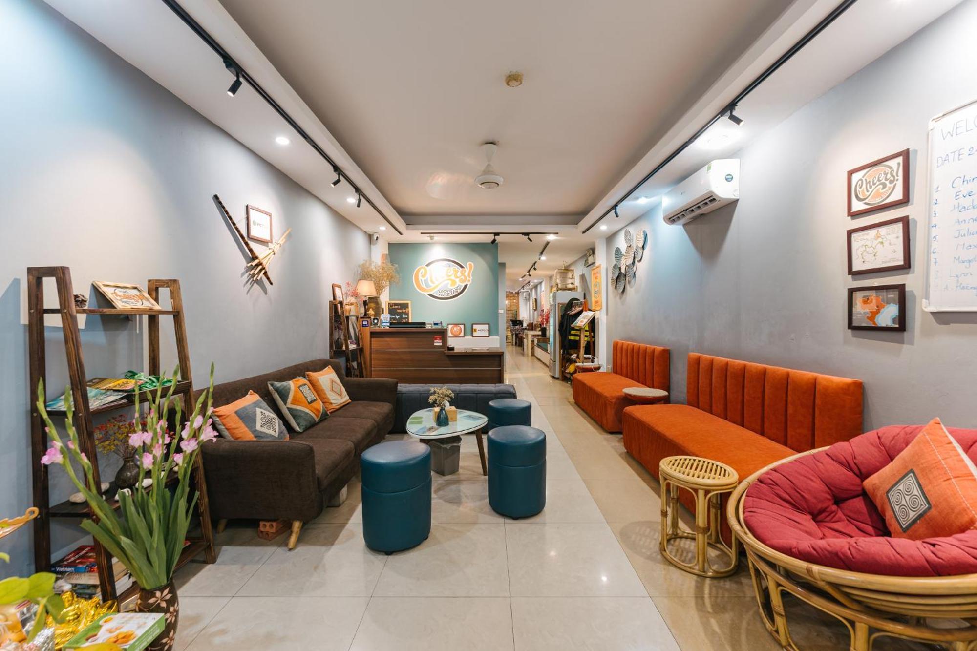 Cheers Hostel 河内 外观 照片